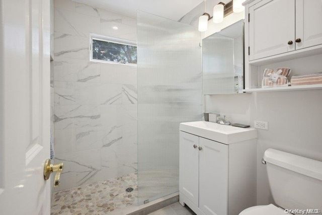 5 Leafy Way, Aquebogue, NY 11931