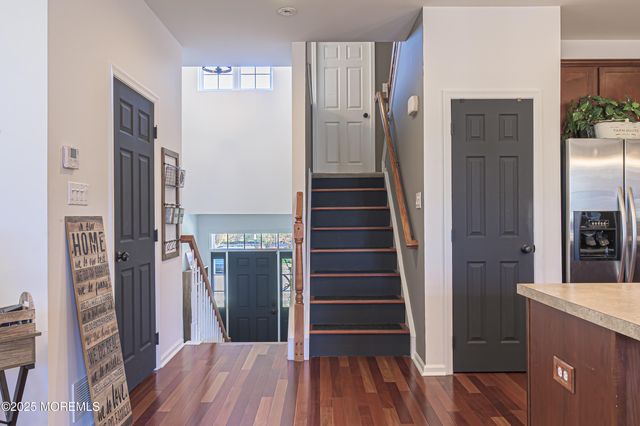 28 Meadow Circle, Mays Landing, NJ 08330