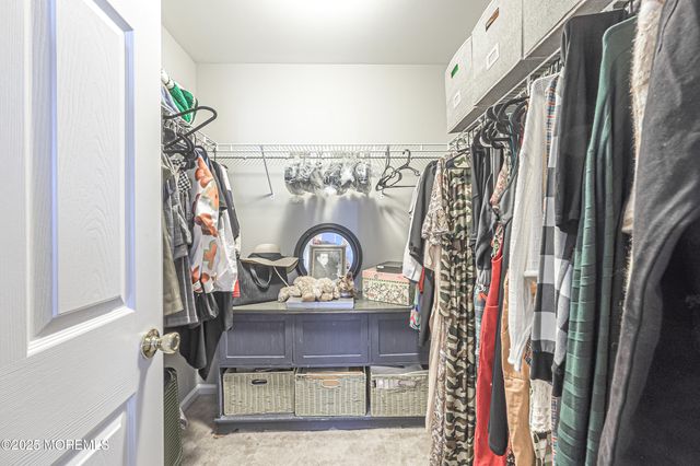 28 Meadow Circle, Mays Landing, NJ 08330