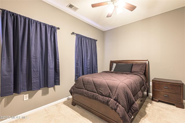 28 Meadow Circle, Mays Landing, NJ 08330