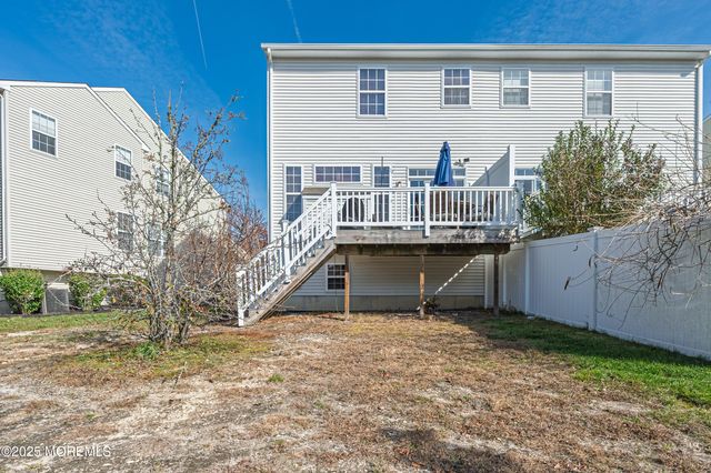 28 Meadow Circle, Mays Landing, NJ 08330