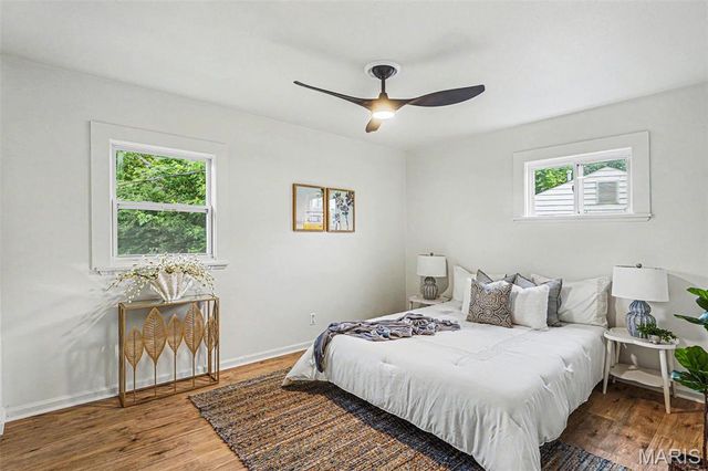 9800 Scottdale Drive, St Louis, MO 63136