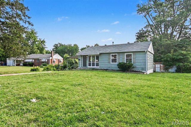 9800 Scottdale Drive, St Louis, MO 63136