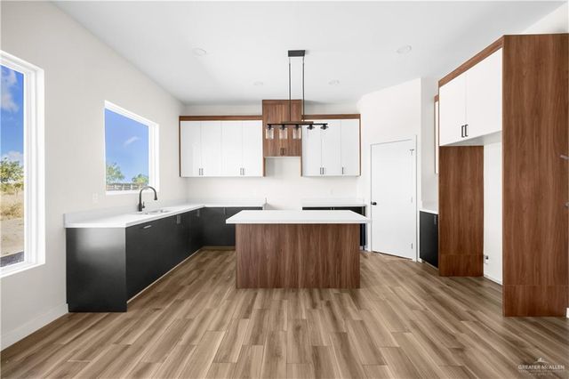 606 W La Pointe Avenue, Alton, TX 78573