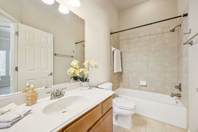 2944 Sicily Way 1202, Lewisville, TX 75067