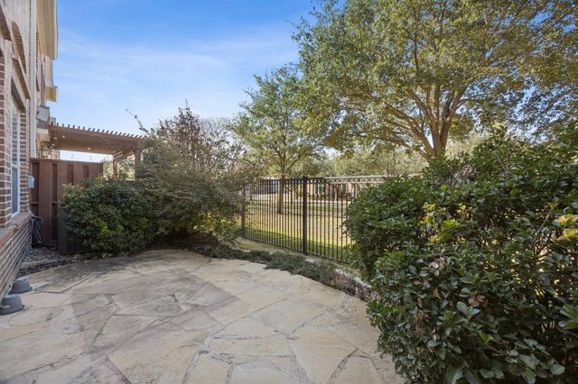 2944 Sicily Way 1202, Lewisville, TX 75067