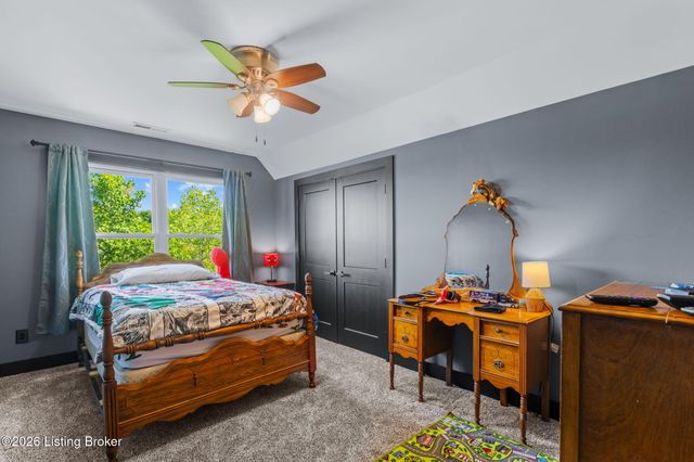 4416 Stone Wynde Dr, Louisville, KY 40272