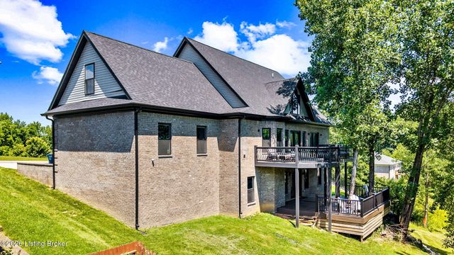 4416 Stone Wynde Dr, Louisville, KY 40272