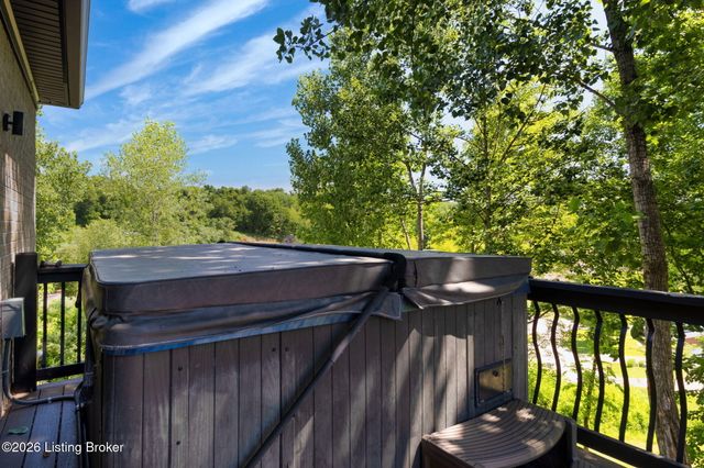 4416 Stone Wynde Dr, Louisville, KY 40272