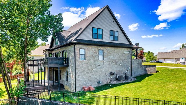 4416 Stone Wynde Dr, Louisville, KY 40272