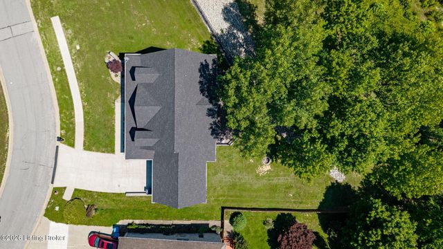 4416 Stone Wynde Dr, Louisville, KY 40272