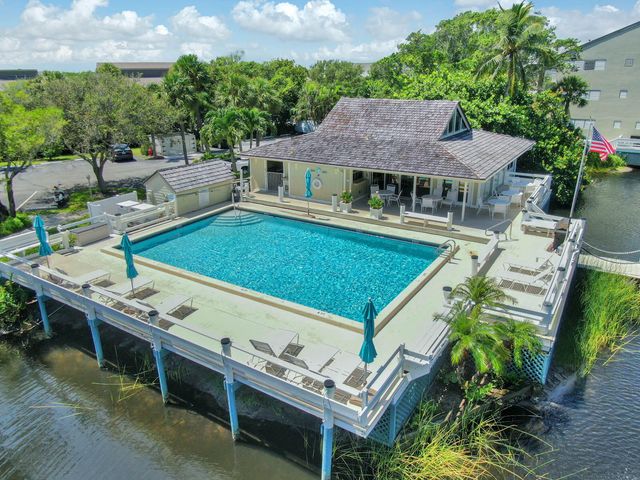 1550 NE Ocean Boulevard A-302, Stuart, FL 34996