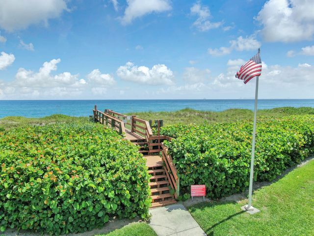 1550 NE Ocean Boulevard A-302, Stuart, FL 34996