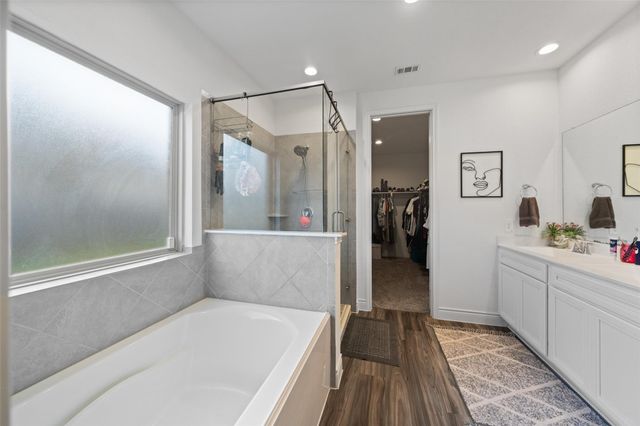 20183 Bushwick Falls Drive, Montgomery, TX 77316