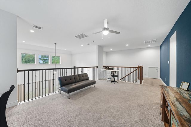 20183 Bushwick Falls Drive, Montgomery, TX 77316