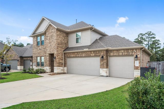 20183 Bushwick Falls Drive, Montgomery, TX 77316