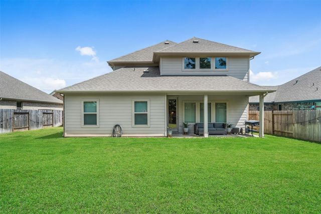 20183 Bushwick Falls Drive, Montgomery, TX 77316