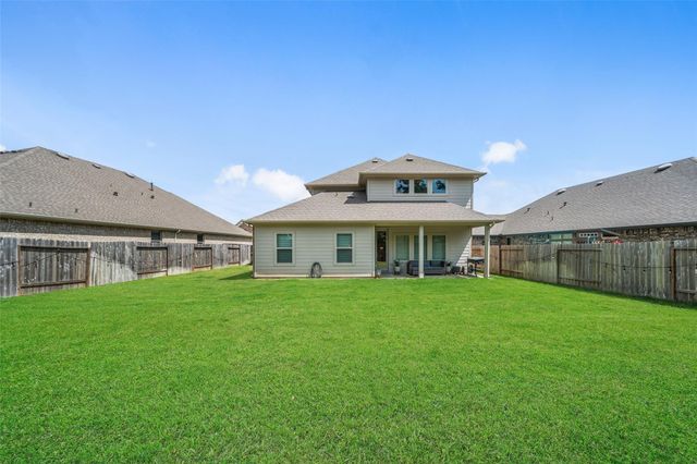20183 Bushwick Falls Drive, Montgomery, TX 77316