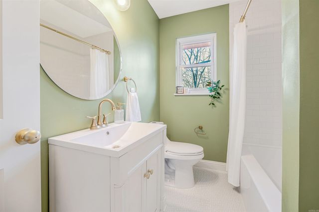 1607 Grove Hill Road, North Little Rock, AR 72116