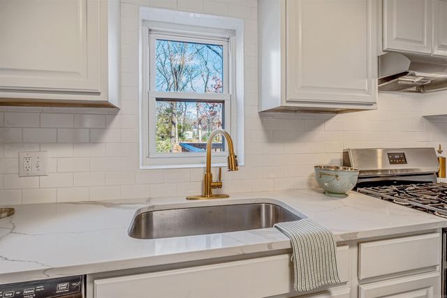 1607 Grove Hill Road, North Little Rock, AR 72116