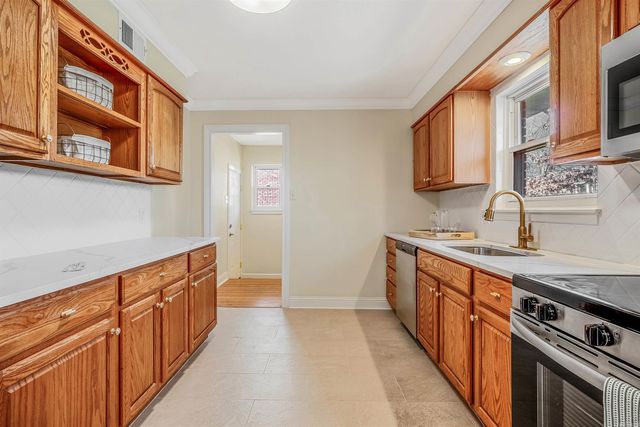 1607 Grove Hill Road, North Little Rock, AR 72116