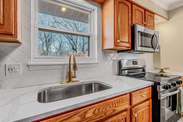 1607 Grove Hill Road, North Little Rock, AR 72116