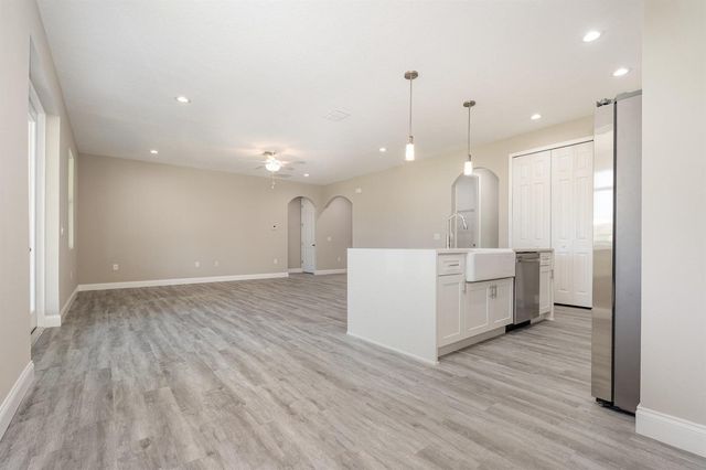 1041 Wesberry Street SE, Palm Bay, FL 32909