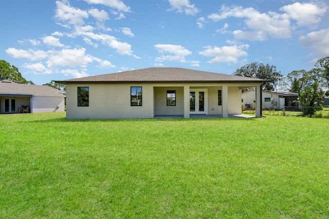 1041 Wesberry Street SE, Palm Bay, FL 32909
