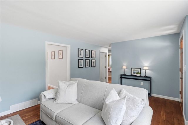 15 Newport Dr., Westford, MA 01886