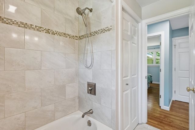 15 Newport Dr., Westford, MA 01886