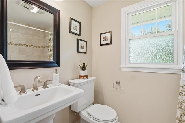 15 Newport Dr., Westford, MA 01886