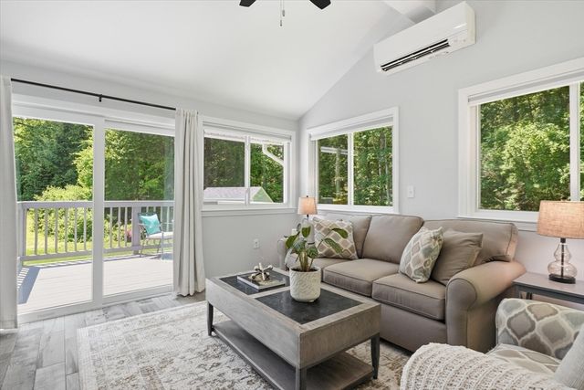 15 Newport Dr., Westford, MA 01886