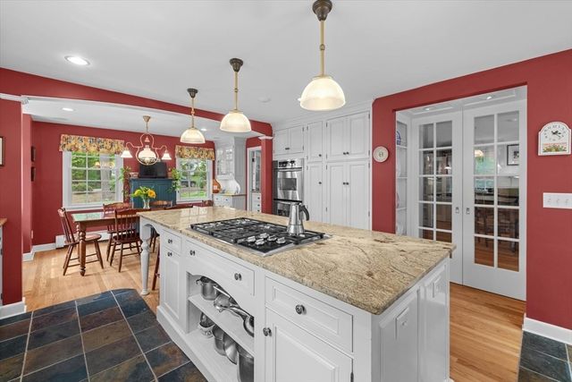 17 Sunset Path, Sudbury, MA 01776