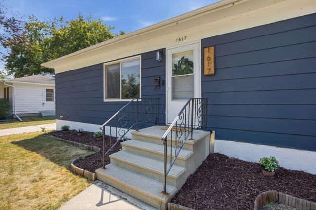 1617 14th Street S, Fargo, ND 58103