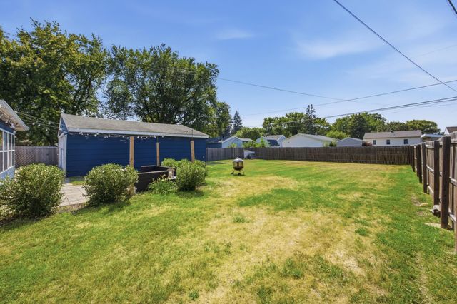 1617 14th Street S, Fargo, ND 58103