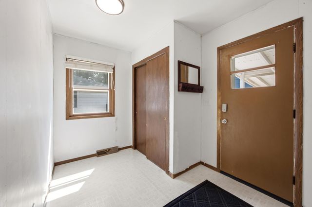 1617 14th Street S, Fargo, ND 58103