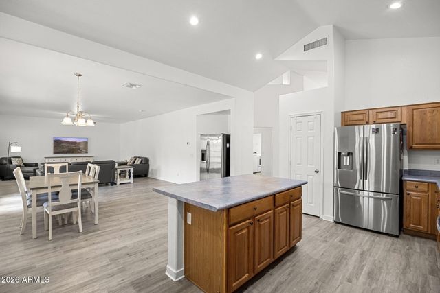 21237 N 92ND Avenue, Peoria, AZ 85382