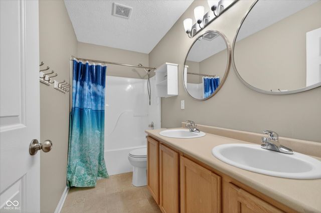 16704 Earl Park Court, Westfield, IN 46074