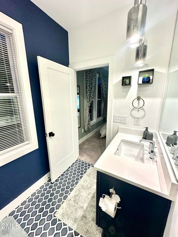 138 E End Avenue, Durham, NC 27703