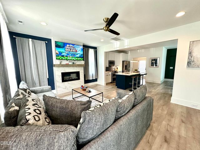 138 E End Avenue, Durham, NC 27703