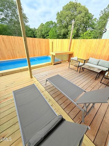 138 E End Avenue, Durham, NC 27703