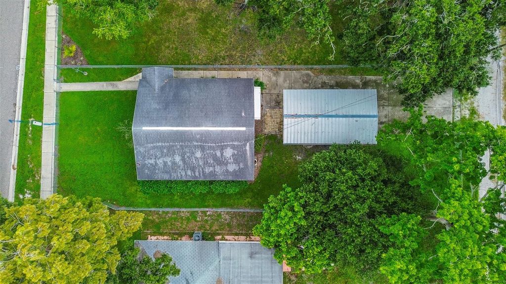 Image 44 of property listing at 2534 40TH AVENUE N, St Petersburg, FL 33714