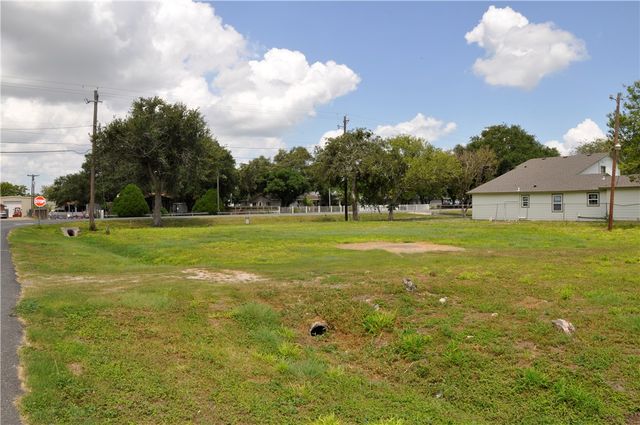 11837 Mallard Dr, Corpus Christi, TX 78410