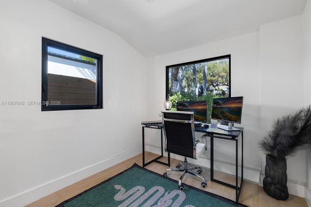 2240 Tequesta Ln, Miami, FL 33133