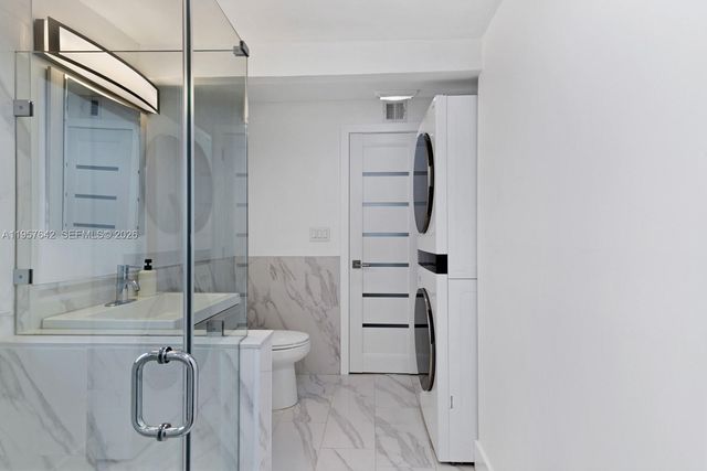 2240 Tequesta Ln, Miami, FL 33133