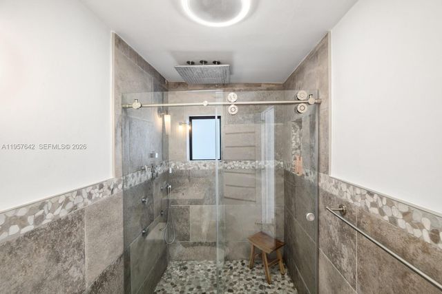 2240 Tequesta Ln, Miami, FL 33133