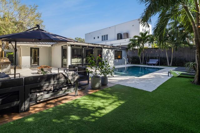 2240 Tequesta Ln, Miami, FL 33133