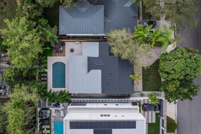 2240 Tequesta Ln, Miami, FL 33133