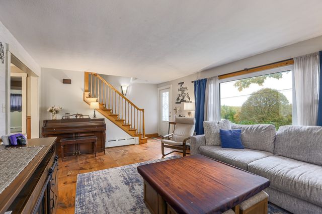 14 Summit Ter, North Brookfield, MA 01535