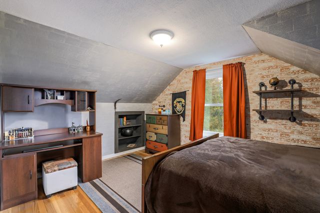 14 Summit Ter, North Brookfield, MA 01535